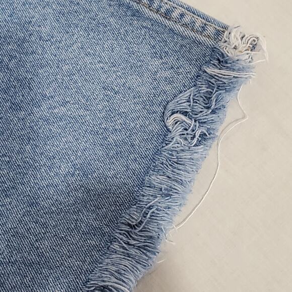 Wrangler Raw Edge Cut Off 5 Button Distressed Light Wash Cotton Jean Shorts 11 - Picture 6 of 10